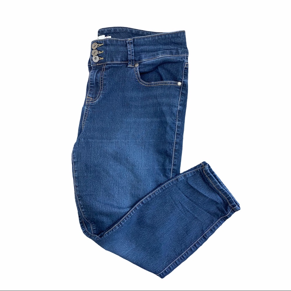 Torrid Denim Crop Jegging